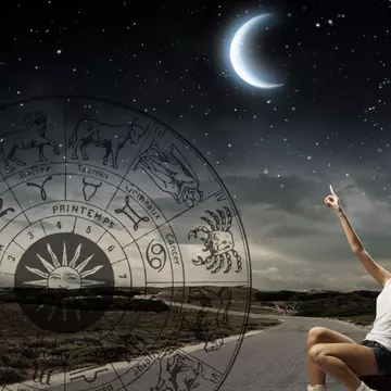 Horoscop 13 noiembrie 2023. Cum sunt influențate zodiile de Luna Nouă în Scorpion. Nativii Berbec și Săgetător scapă de poverile sufletești
