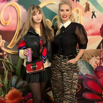 Cât costă geanta Prada cu care fiica Andreei Bănică a făcut senzație la un eveniment