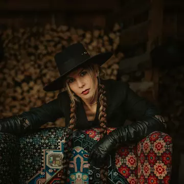 Tradiția românească, inspirație pentru designeri!