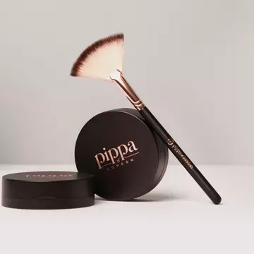 Pippa of London, brandul de make-up iubit de britanice, s-a lansat în România!