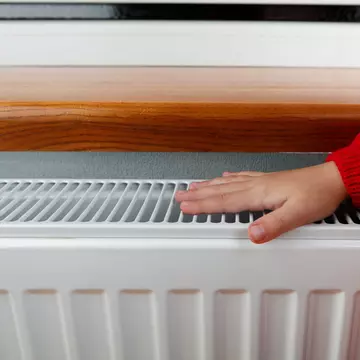 Cine plătește mai mult pentru căldură iarna aceasta. Orașele din România unde încălzirea costă cel mai mult