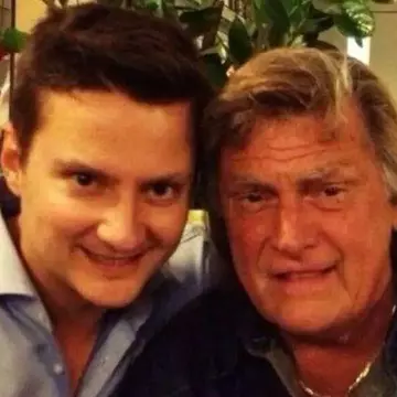 Cine este și cu ce se ocupă Daniel Piersic, mezinul lui Florin Piersic. S-a mutat la Viena și are o meserie diferită de a tatălui său
