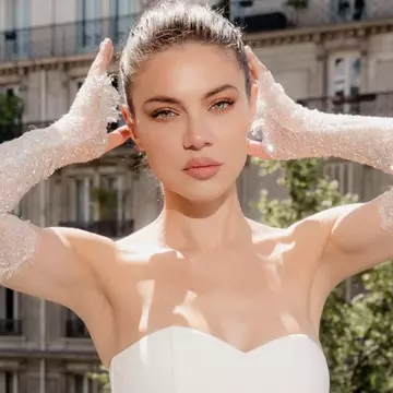 Cum a ajuns Cristina Ich să aibă găuri la nivelul feței după o procedură estetică: „Trei săptămâni am stat în casă”