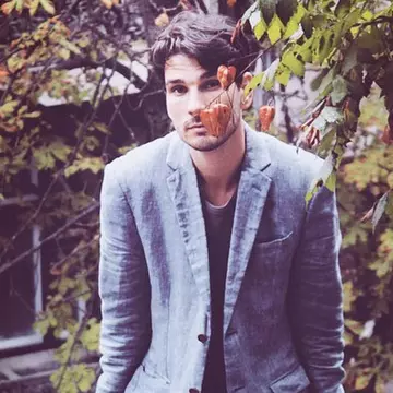 Cum arăta Anghel Damian în copilărie. Imaginea emoținantă postată de iubitul lui Theo Rose