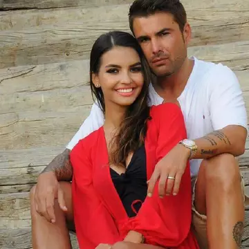 Ce soacră sexy are Adrian Mutu! "Am multă grijă de mine. Sunt fericită!" Cum arată mama Sandrei Bachici în costum de baie