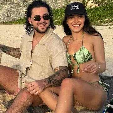 Alexia Eram și Mario Fresh s-au lăsat duși de val în Bali. Imagini fierbinți cu fiica Andreei Esca și iubitul