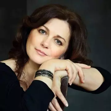 Ce face astăzi și cum arată Simona Mihăescu, fosta imagine a postului Acasă TV: „Familia este mai importantă decât profesia”/ Interviu exclusiv