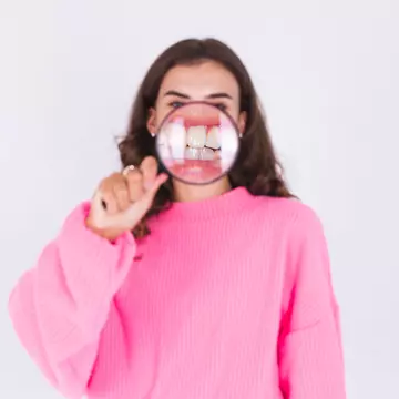 Cum îți poate afecta sănătatea o igienă orală precară