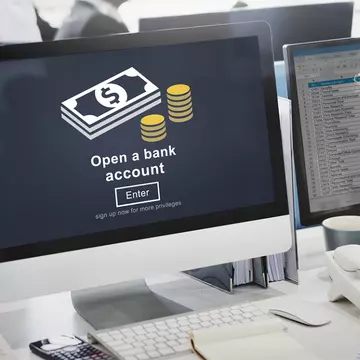 5 avantaje ale deschiderii unui cont bancar online