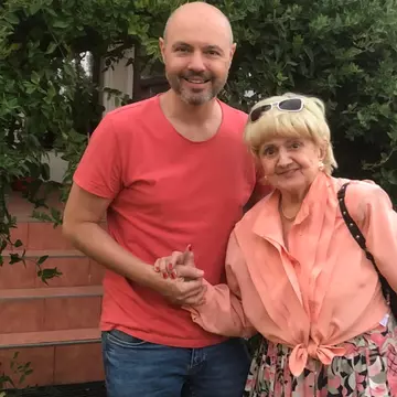 La 73 de ani, Camelia Mitoșeru se descurcă greu cu banii. Ce sacrificii face: „Nu am vrut să fiu o grijă pentru fiul meu, Mihai"