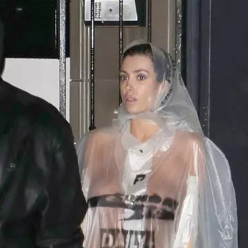 Kanye West, cu Isus pe frunte la Super Bowl 2024. Ce ținută a ales pentru soția sa, Bianca Censori