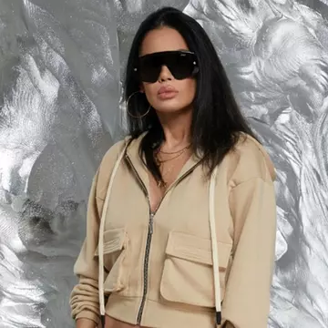 Cât costă o pereche de blugi marca Oana Zăvoranu. Vedeta și-a lansat prima colecție de haine