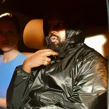 Cum au apărut Bianca Censori și Kanye West la dealer-ul auto pentru a-și cumpăra un Porsche. "Este ceva în neregulă cu amândoi!"