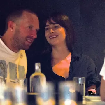 Chris Martin și Dakota Johnson s-au logodit în secret: „Acest pas era inevitabil”