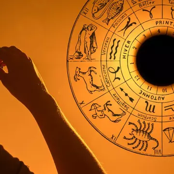 Horoscop aprilie 2024. Mercur retrograd și Eclipsa totală de Soare în Berbec. Provocări și obstacole pe toate planurile pentru zodii