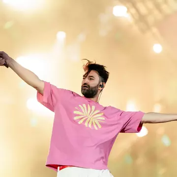 Smiley invită oamenii în SmileyVerse, un concert-univers multisenzorial, la Arenele Romane
