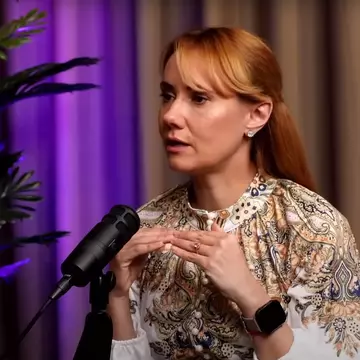 Oana Ioniță a reluat legătura cu tatăl fiicei sale, după divorțul de Florin Budnaru. De ce s-a despărțit de afaceristul spaniol: „În Ibiza l-am cunoscut” / Video