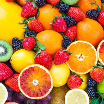 10 fructe care reduc inflamația, potrivit medicului. Include-le în alimentația ta zilnică!