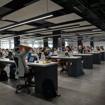 Piața muncii în Q1 – 75.000 de joburi noi și 3 milioane de aplicări. Retailul, serviciile, call-center și turismul sunt domeniile cu cele mai multe locuri de muncă scoase în piață