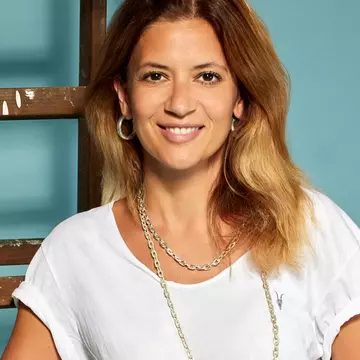 Cum arată cocheta mansardă din zona Cișmigiu în care Amalia Enache locuiește cu fiica ei: "Nu visez la căsoaie!"