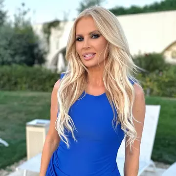 Cum arată noua vilă în care Andreea Bănică s-a mutat cu familia. "Am terminat toată curtea! Ne-a rupt!" / Foto & Video