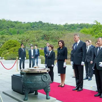 Carmen Iohannis, apreciată pentru ținuta purtată în Coreea de Sud: „Cea mai bună apariție a sa”