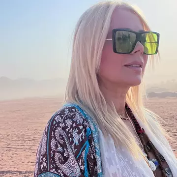 Cum și-a stricat Dana Săvuică tenul din cauza unei greșeli machiaj. "Mă costă și acum!"