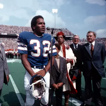 O.J. Simpson a murit la 76 de ani. Fostul sportiv și actor, achitat de dublă crimă, a fost răpus de cancer