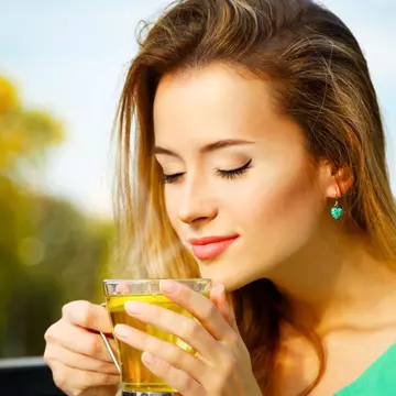 5 tipuri de ceai care te ajută să arzi grăsimea de pe abdomen