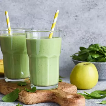 5 smoothie-uri care te ajută să slăbești. Cum să le pregătești acasă