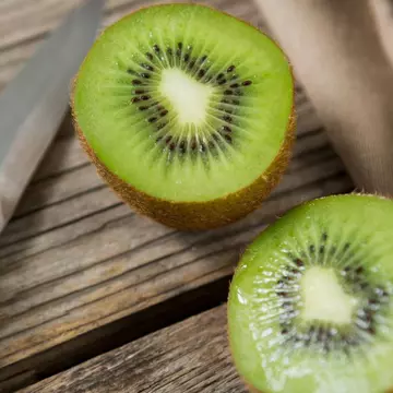 De ce trebuie să consumi un kiwi pe zi. Este un aliat contra cancerului