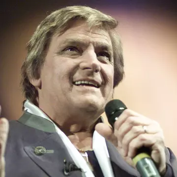 Florin Piersic a început recuperarea. Dr Adrian Marinescu, despre evoluția actorului: „Se ridică la marginea patului”