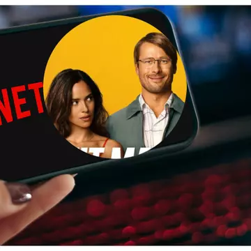 Iubita lui Jason Momoa face furori în cel mai apreciat film Netflix. Pelicula pe care nu ai cum să o ratezi