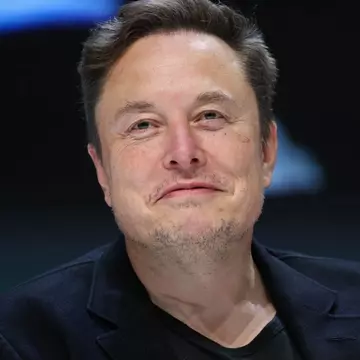 Elon Musk, tată pentru a 12-a oară. Cine sunt femeile care i-au dăruit copii fondatorului Tesla