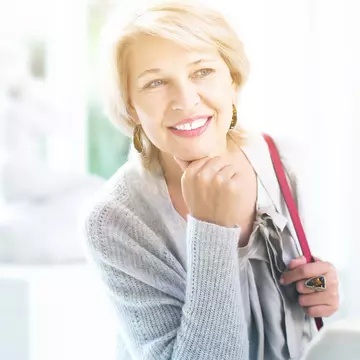 Cum să te vopsești după 50 de ani. Nuanțe care întineresc