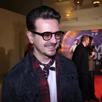 „Asta mă face fericit și cred că e și foarte sănătos pentru copii.” Mihai Petre a spus cum își cresc el și soția lui, Elwira, fiicele / Exclusiv