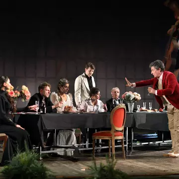 Un spectacol captivant, ”Părinți și copii” închide stagiunea pe scena mare a TNB