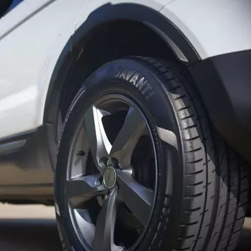Cum afectează vremea presiunea anvelopelor vehiculului tău