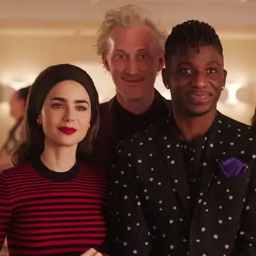 Cele mai chic ținute din primul trailer al sezonului 4 „Emily in Paris”. Partea 1, din 15 august pe Netflix / Galerie foto