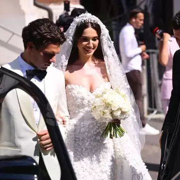 Imagini de la nunta lui Ianis Hagi cu Elena Tănase. Simona Halep, apariție spectaculoasă alături de părinții săi