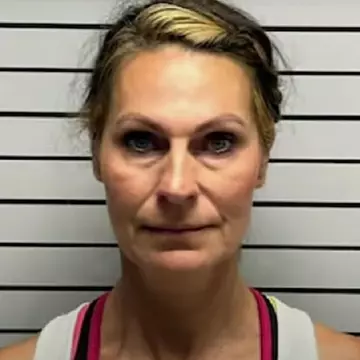 O femeie a încercat să-și otrăvească soțul pentru că a vrut să fie „rea” cu el. Ce s-a întâmplat între ei