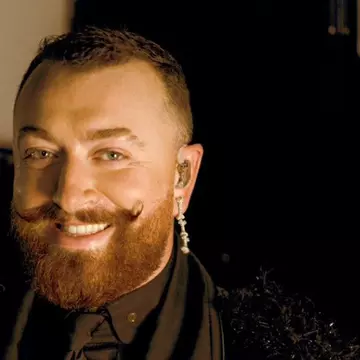 Sam Smith, imobilizat la pat din cauza unui accident grav la ski: „Am fost coborât într-un sac de sânge”