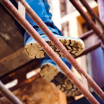 5 haine de muncă esențiale în șantierele de construcții