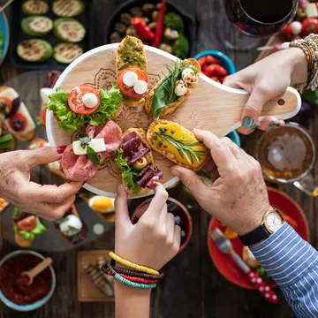 Platouri aperitive - răsfăț de vară cu iz franțuzesc