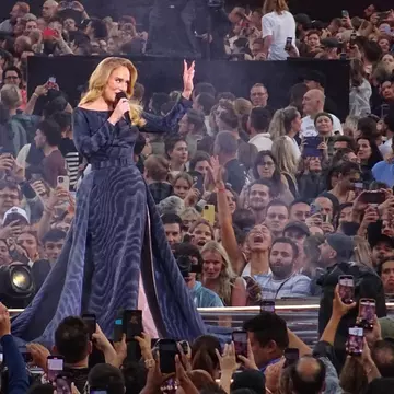 Cum își vindecă Adele mahmureala. Artista a dezvăluit secretul dimineților fără dureri de cap