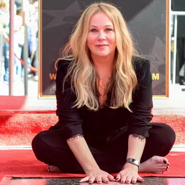 Ce o ajută pe Christina Applegate în lupta cu scleroza multiplă: „Știu că sună foarte deprimant”. Actrița a fost diagnosticată în 2021