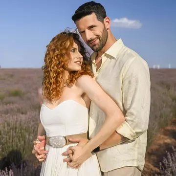 Michaela Prosan revine pe micile ecrane. Va putea fi urmărită alături de Adi Nartea în „Iubire cu parfum de lavandă”, la Antena 1