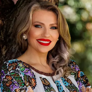 Cum arată Mirela Vaida în realitate, fără filtre și machiaj. Fanii au reacționat pe loc: "Cât de frumoasă!"