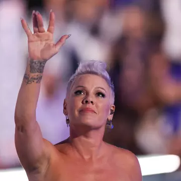 Pink, pe aceeași scenă cu fiica ei, Willow. Cum arată adolescenta, care a moștenit talentul mamei sale / Galerie foto