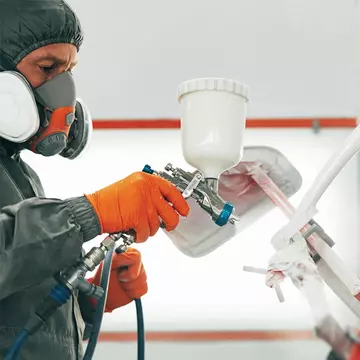 Vopsirea în câmp electrostatic: Inovație și eficiență in vopsirea suprafețelor